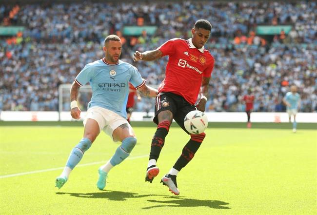 Kyle Walker chỉ ra cái tên đáng sợ nhất của MU trước thềm Derby Manchester
